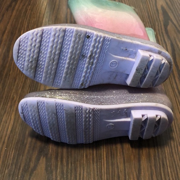 Girls Size 13 Sparkly Rubber Boots - Picture 6 of 8